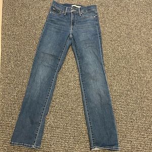 Levi’s 314 shaping straight blue jeans size 26